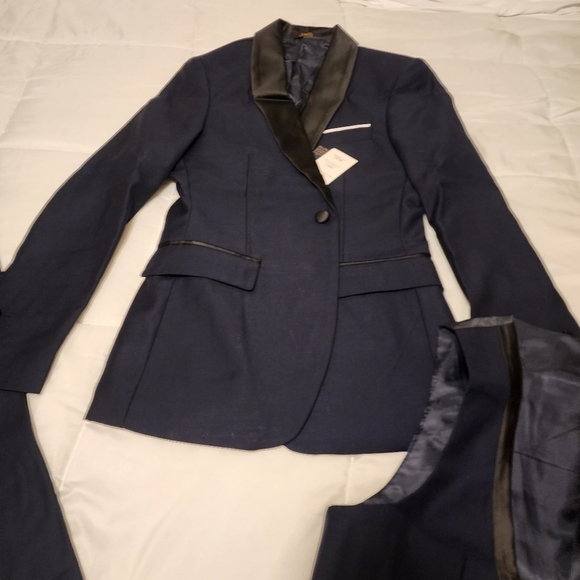 F1 - Men's  Gorgeous  Three Piece Suit - Picture 3 of 6